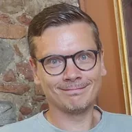 Jesper V.